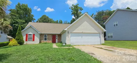 2660 Stagbuck Dr, Gastonia, NC 28052