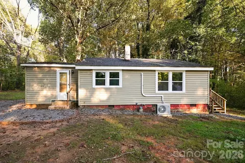 1521 10th St, Statesville, NC 28677