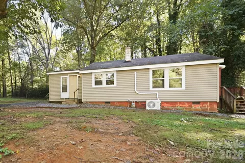 1521 10th St, Statesville, NC 28677