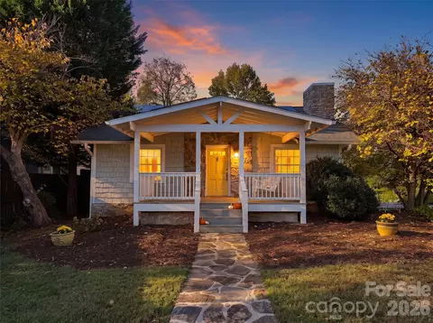 23 Woodley Ave, Asheville, NC 28804