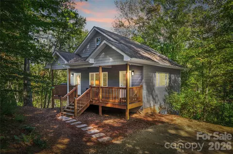 5 Goodman Rd, Asheville, NC 28804