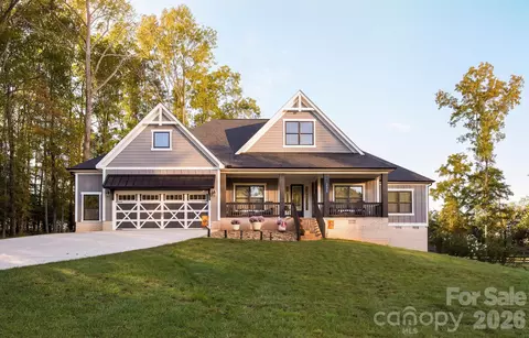 295 Rhode Island Ct, Mocksville, NC 27028