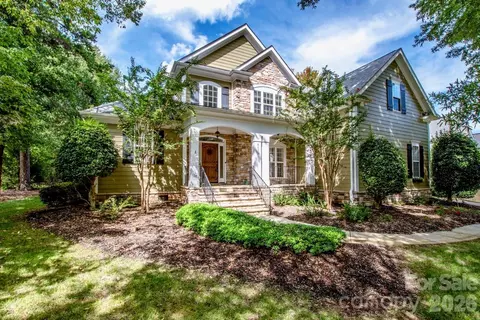 Exterior - 8071 E Andrew Dr, Denver, NC 28037 photo 2 of 11