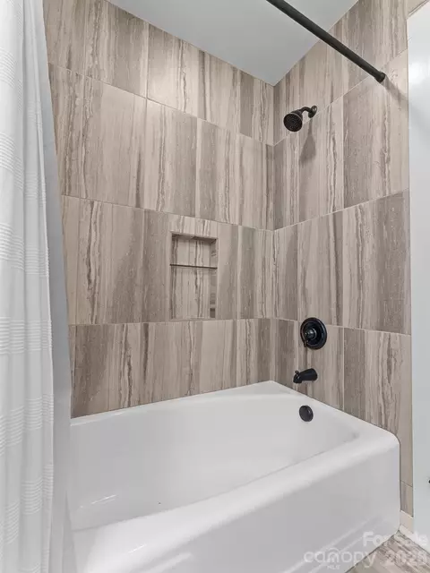 Bath - 69 Eargle Rd, Tryon, NC 28782 photo 4 of 5
