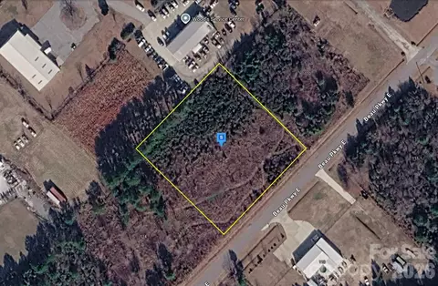 112 Beau Pkwy, Elizabeth City, NC 27909