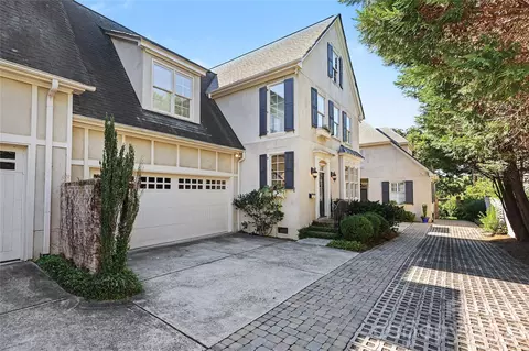 2614 Chelsea Dr, Charlotte, NC 28209