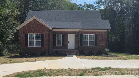 103 Saint Michael Ave, Great Falls, SC 29055