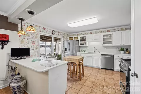 Kitchen - 2065 Marquesas Ave, Tega Cay, SC 29708 photo 2 of 3
