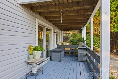 Exterior - 2065 Marquesas Ave, Tega Cay, SC 29708 photo 5 of 8