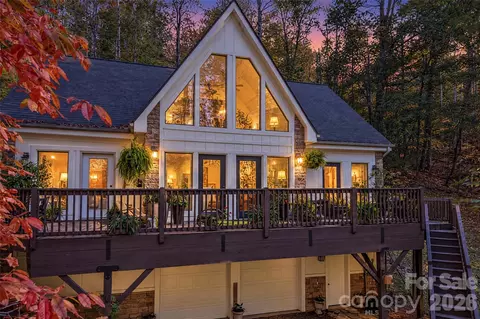 237 Mallard Rd, Lake Lure, NC 28746