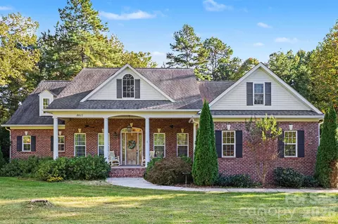 8611 Kerns Meadow Ln, Huntersville, NC 28078