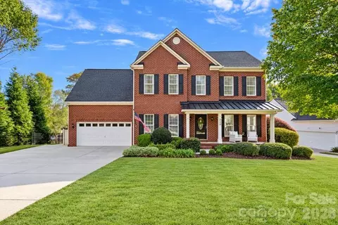 220 Chandeleur Dr, Mooresville, NC 28117