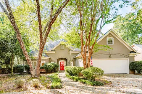 7201 Charter Brook Dr, Charlotte, NC 28270