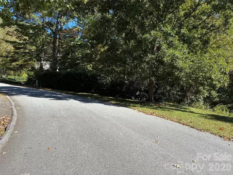 99999 Cliffview Dr, Asheville, NC 28803