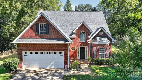 12530 Windward Oaks Dr, Huntersville, NC 28078