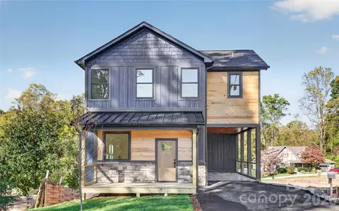 1011 Fassifern Ct, Hendersonville, NC 28791