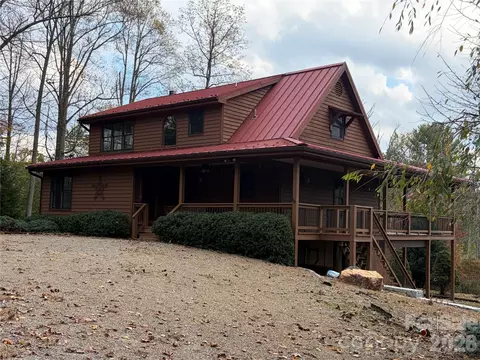 60 Splendor Dr, Green Mountain, NC 28740