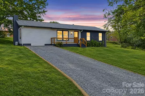 14 Kirby Pl, Asheville, NC 28806