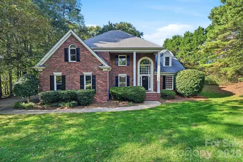 8800 Oxfordshire Ct, Huntersville, NC 28078