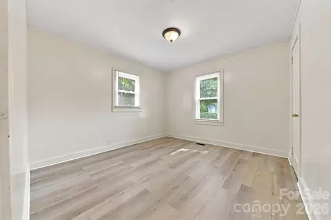 Bedroom - 110 Brookside Ln, Morganton, NC 28655 photo 5 of 6