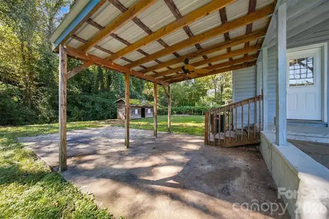 Exterior - 110 Brookside Ln, Morganton, NC 28655 photo 4 of 5