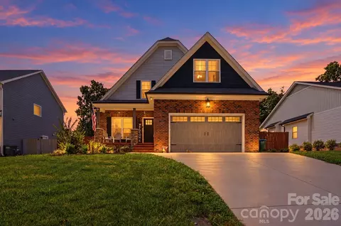 304 E Florida Ave, Bessemer City, NC 28016
