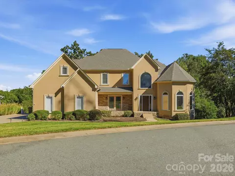122 Long Cove Ln, Mooresville, NC 28117