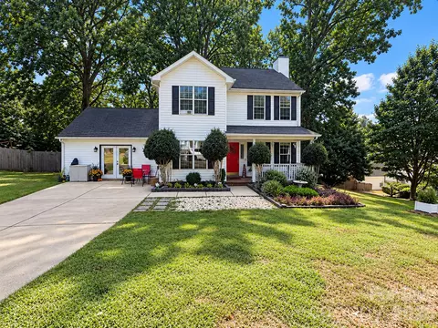 129 Shade Tree Cir, Fort Mill, SC 29715