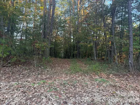 Secluded Circle, Marion, NC 28752 photo 3