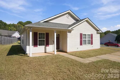 4706 Bomar Dr, Charlotte, NC 28216