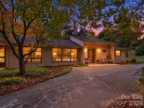 160 Stratford Rd, Asheville, NC 28804