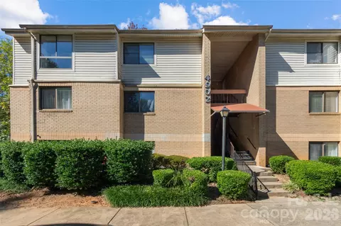 4902 Spring Lake D Dr #D, Charlotte, NC 28212