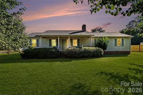102 Roxie Ln, Belmont, NC 28012