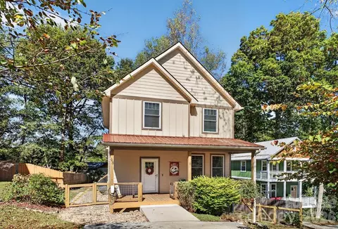 98 Langwell Ave, Asheville, NC 28806