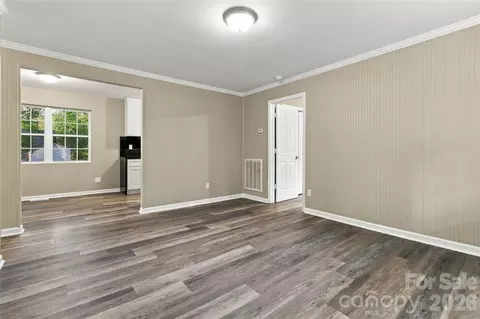 Living - 327 Morrow Ave, Monroe, NC 28112 photo 2 of 2