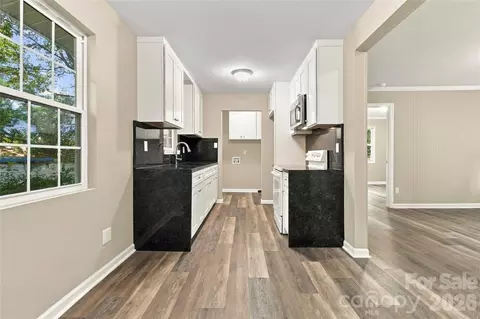 Entry Way - 327 Morrow Ave, Monroe, NC 28112 photo 1 of 3