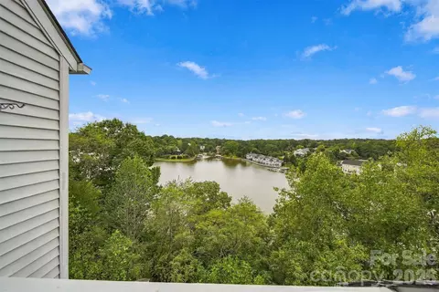 1050 21st Nw 50 Ave NW #50, Hickory, NC 28601