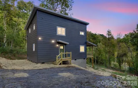 84 Skip Stone Rd, Asheville, NC 28803
