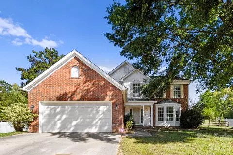 8908 Steinbeck Ct, Charlotte, NC 28216