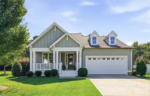 150 Slocumb Ln, Mooresville, NC 28117