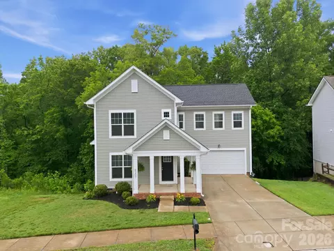 8207 Dumphries Dr, Huntersville, NC 28078