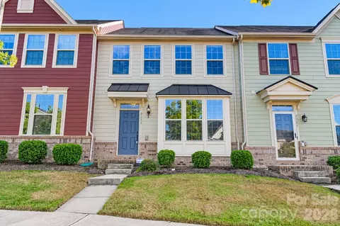 3323 Major Samuals Way, Charlotte, NC 28208