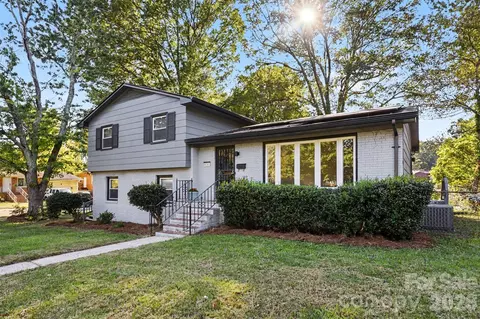 6301 Spring Gdn, Charlotte, NC 28213