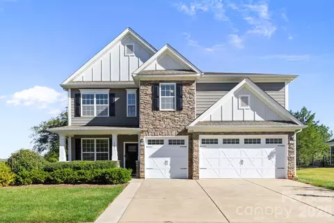5401 Casper Dr, Charlotte, NC 28214