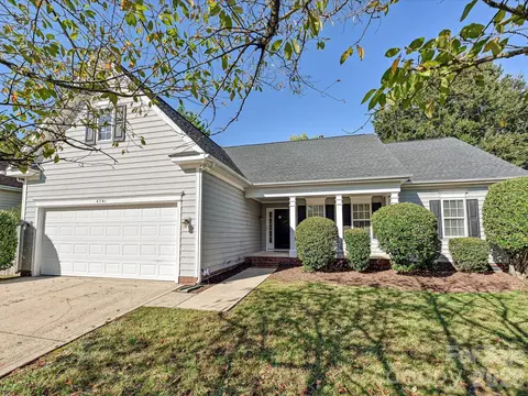 6701 Sweetfield Dr, Charlotte, NC 28269