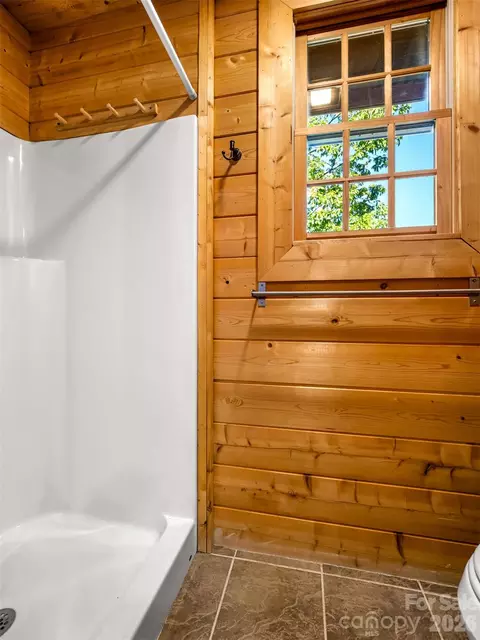 Bath - 298 Summit Pkwy, Bostic, NC 28018 photo 6 of 6