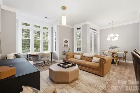 2810 Selwyn 210 Ave #210, Charlotte, NC 28209