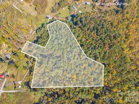 000 Hamburg Rd, Bakersville, NC 28705