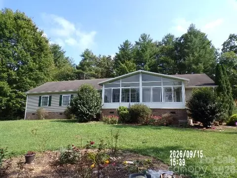 221 Jubilation Dr, Hendersonville, NC 28791