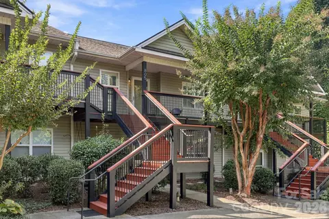 805 Carlyle Way, Asheville, NC 28803